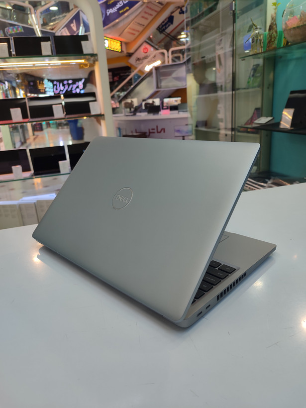 لپ تاپ کارکرده 15.6 اینچی دل مدل Latitude 5530 core i5 1255u-8 GB DDR4 2666mhz -256 GB SSD-Intel iris -15.6 FHD IPS